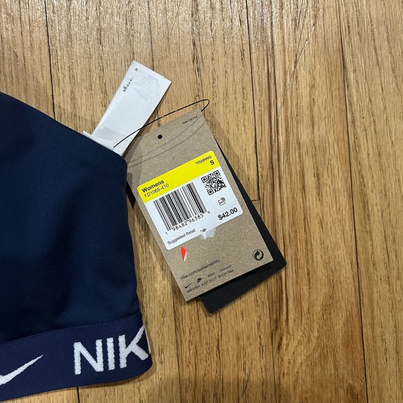 Nike Women’s Indy Medium Support Padded Adjustable Sports Bra Sz S NWT - Picture 4 of 7